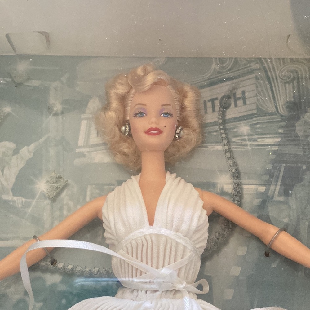Marilyn Monroe Barbie collector vintage Hollywood legend.